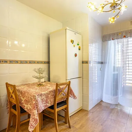 Sevilla Sunshine - Vacacional Sevilla Apartment *